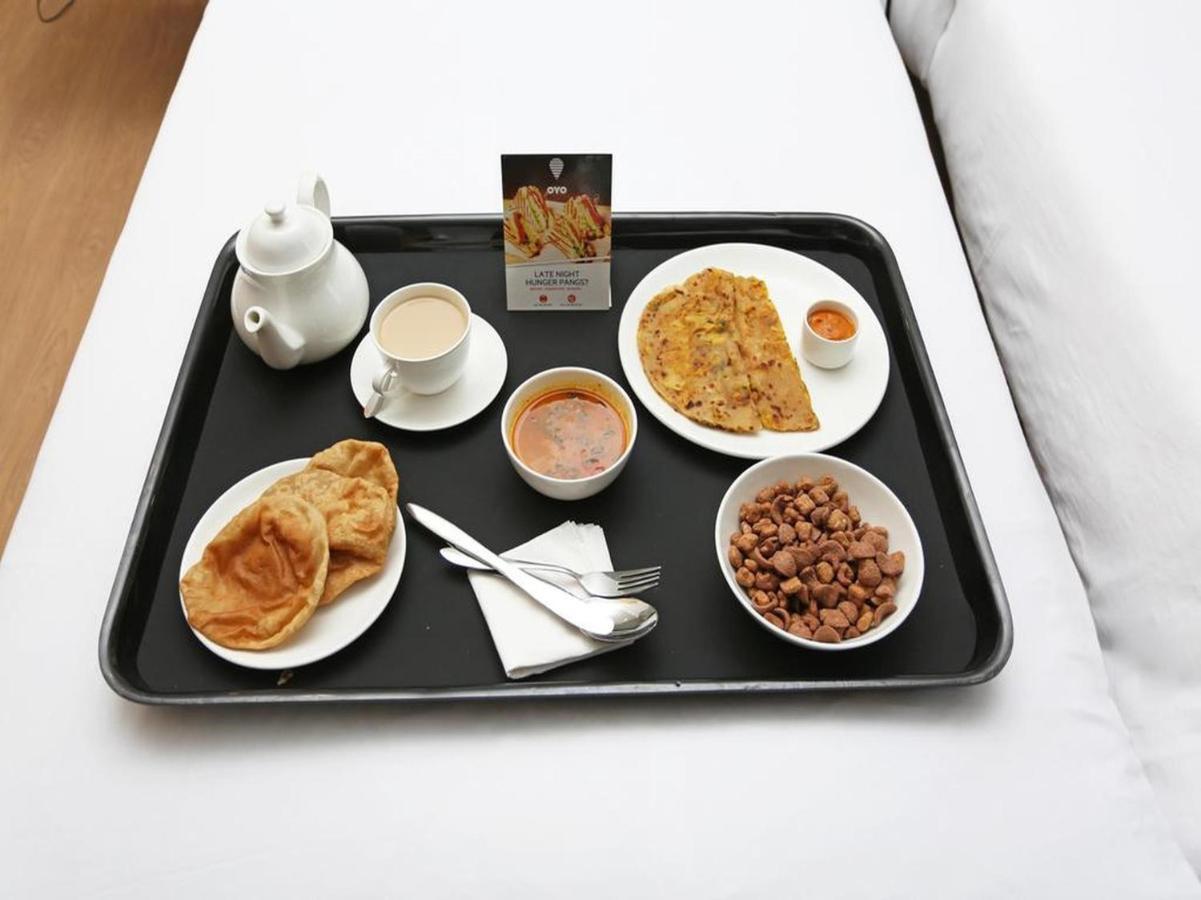 Hotel Silvera Grand Ahmadabad Zewnętrze zdjęcie