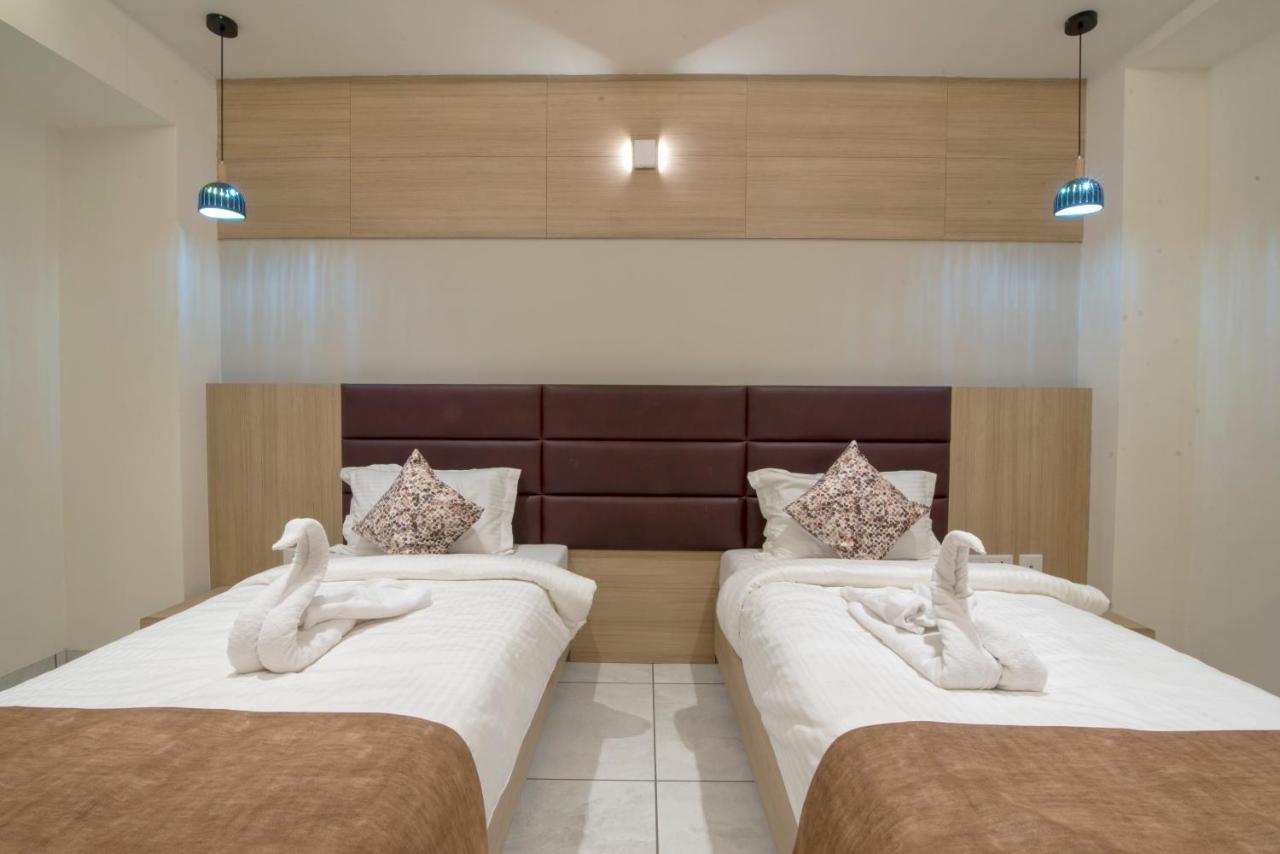 Hotel Silvera Grand Ahmadabad Zewnętrze zdjęcie