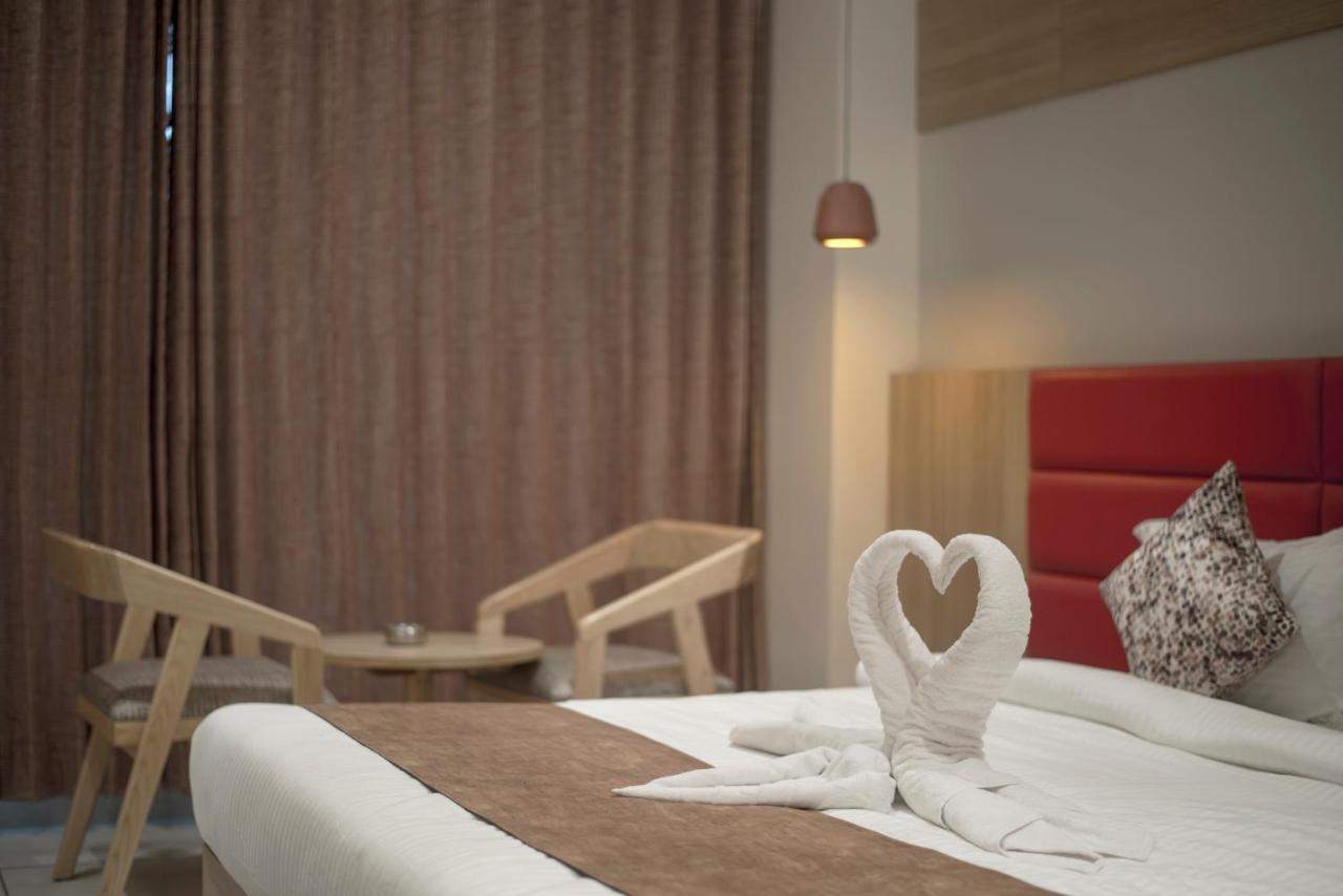 Hotel Silvera Grand Ahmadabad Zewnętrze zdjęcie